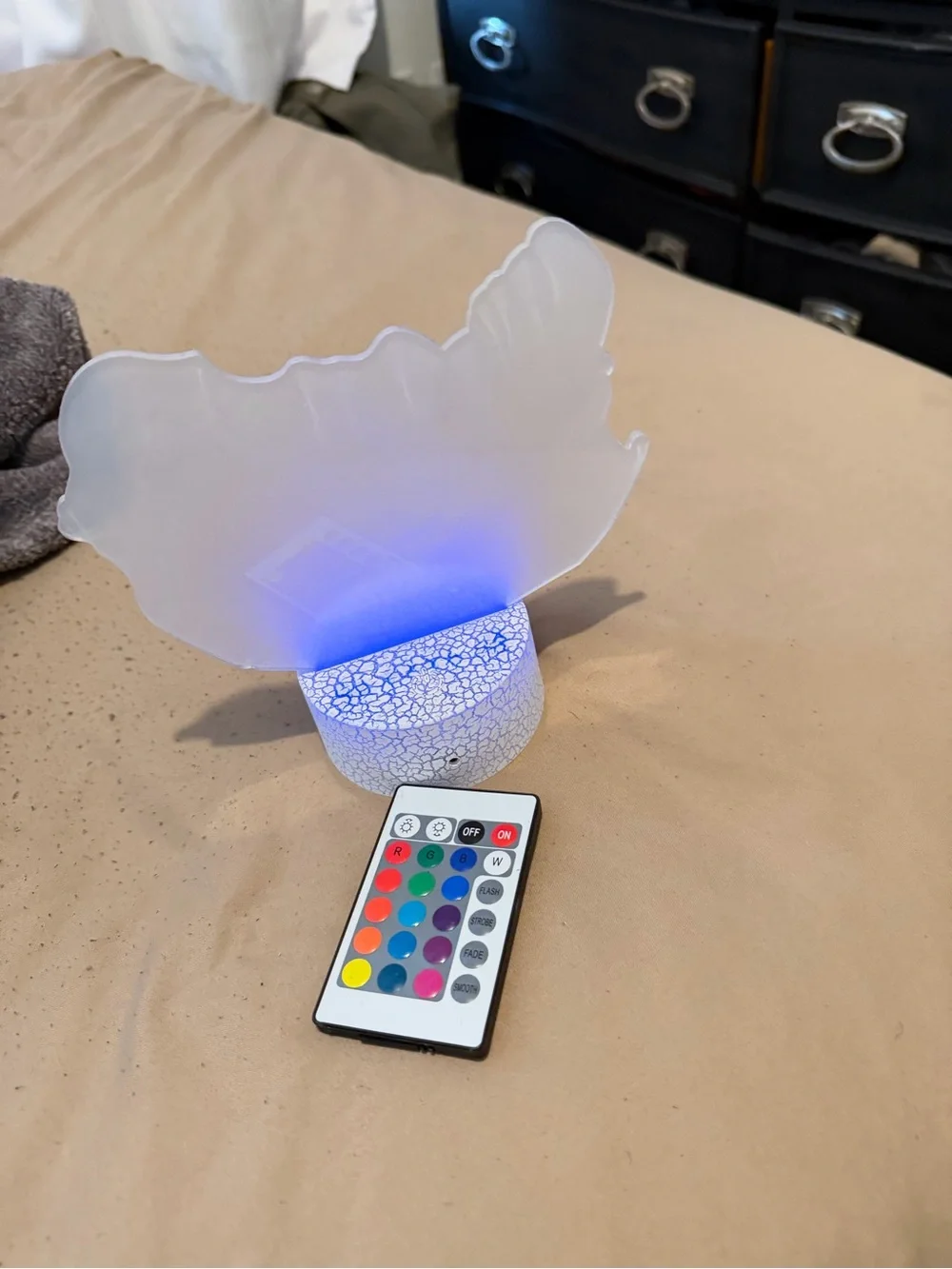 LED Color-Changing Night Light with Remote - Pink